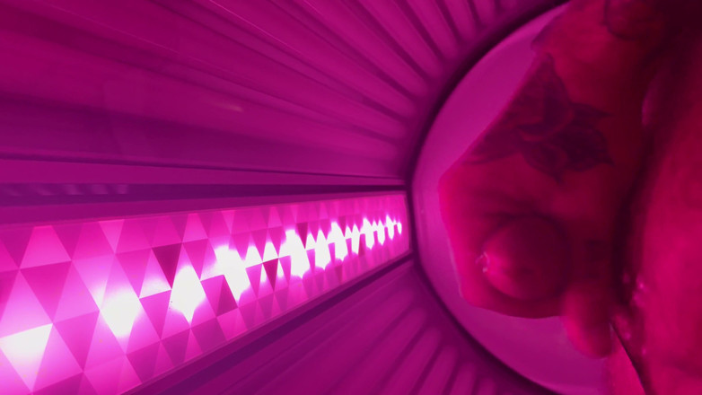 Naughtycub: Horny Whilst in the Sunbed