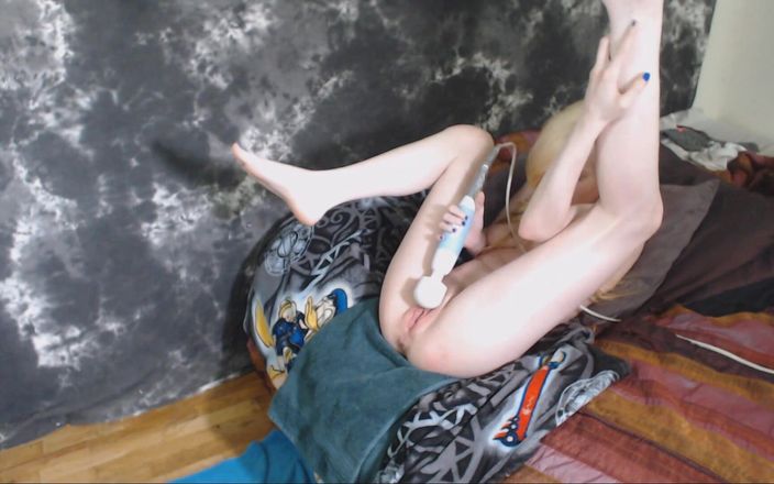 GamerGirlRoxy: Cận cảnh móc cua âm hộ và bắn nước xuất tinh
