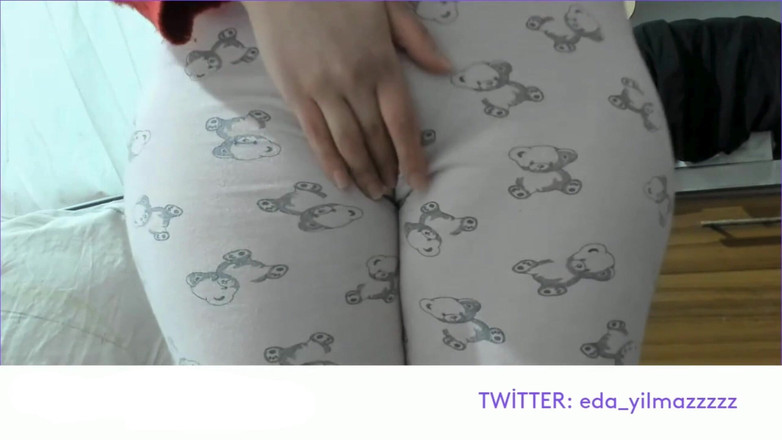 turk_milf_porno: Ich masturbierte im schlafanzug, türkischer MILf-porno, dicker arsch, doggystyle, camel-hoof