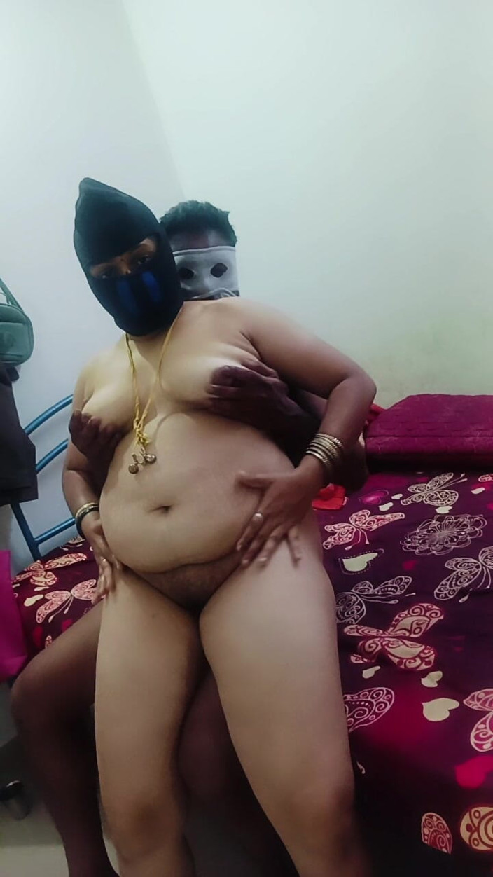 Muruga: Ishu Anuty Full Nude Fucking Show... Come to Vc Call...