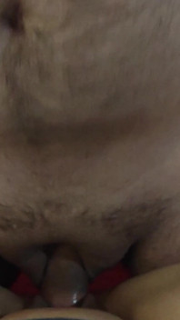 Réel, un couple amateur masqué - levrette profonde en missionnaire avec squirt et finition creampie