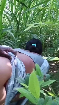 Indische Marathi Bayko buitenshuis neuken op zijn hondjes, grote kont, pijpbeurt hardcore