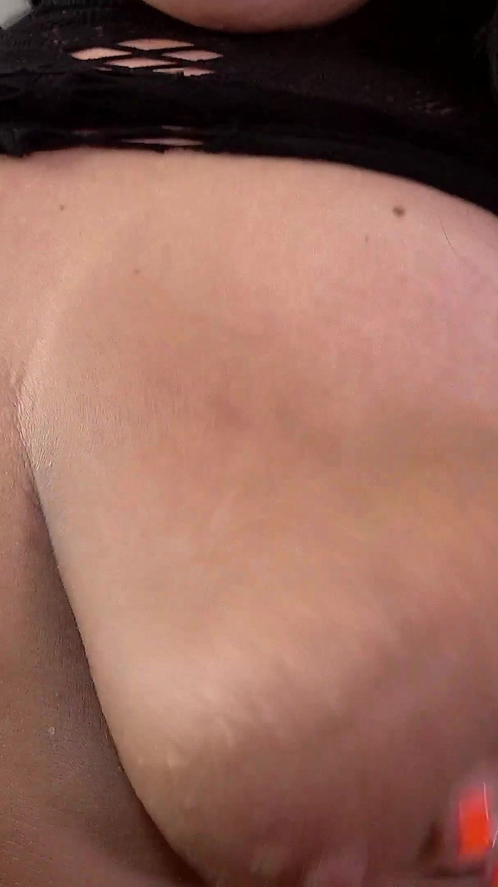 Only Taboo: Video thủ dâm đầu tiên của chị kế bbw của tôi