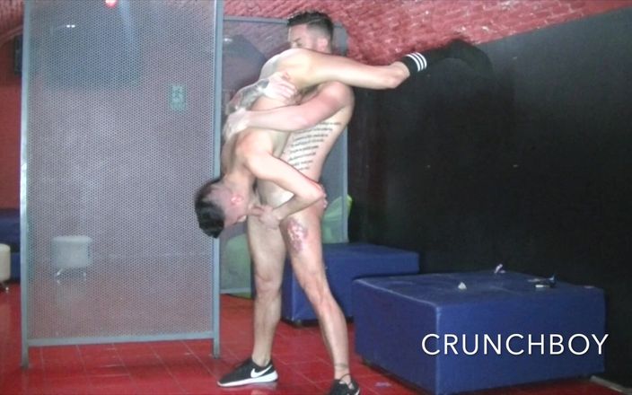 HARD FUCKER FROM MADRID: 2168 Сопа сексуального твинка трахнул его друг в Бойвберри клубе Мадрид