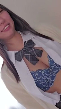 Express Desire Run uma beleza que ama trilhos tomando uma liberação grossa e profunda em seu passeio rápido