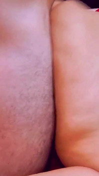 Kompletní - Přítel mého manžela stříká hluboko do mé kundičky bez vydání creampie