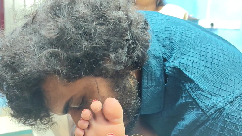 Vaigavarun45: Çiftler ateşli ilk gece romantizmi