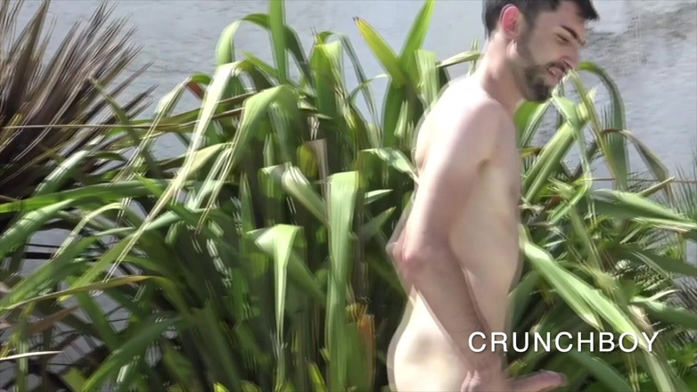 Bareback porn made in France: Thụ động đưa mông của mình cho người bạn thẳng của mình