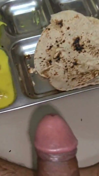 Bhabhi Ko Khana Khate Samaye Choda