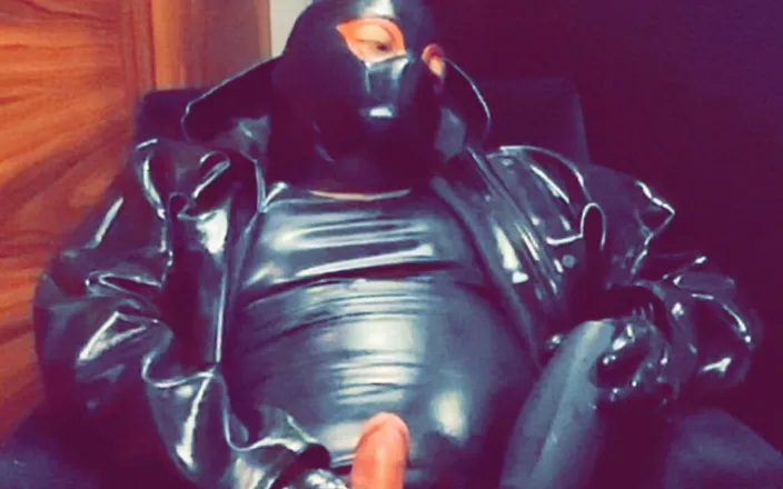 Rubber boots bull: Rubberbootsbull on the Hotel Room