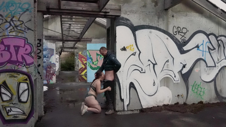 Petitpiment: I Suck My Urbex Guy!