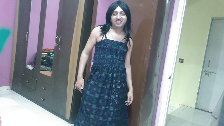 Cute & Nude Crossdresser: Hot Sissy Crossdresser Femboy Sweet Lollipop Pissing in A Drinking...
