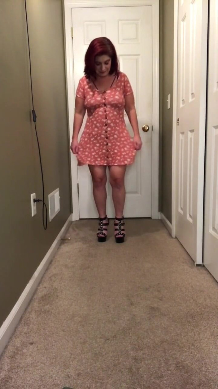 Elianna: Sexy Modeling with Dildo Play and Squirt