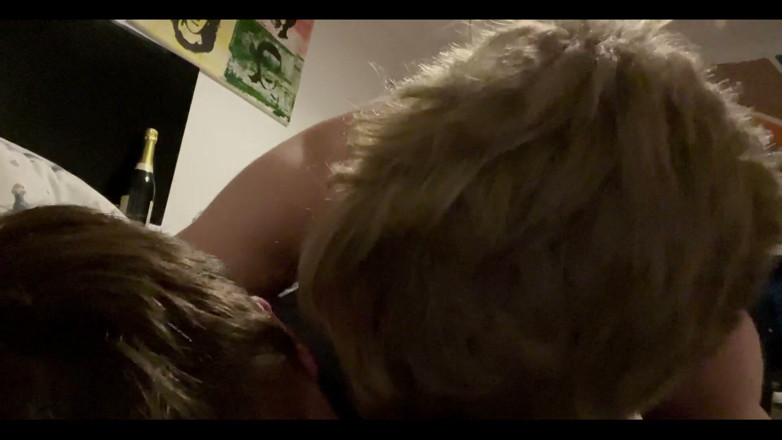 GlennandSonny: Making Love