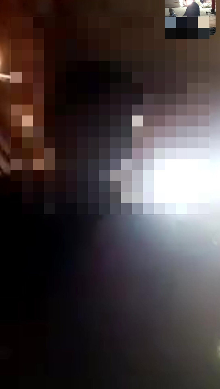 AkashKumar: Desi Bhabhi połączenie wideo Pe Bezdech kochanek Ko Gand Dikha...