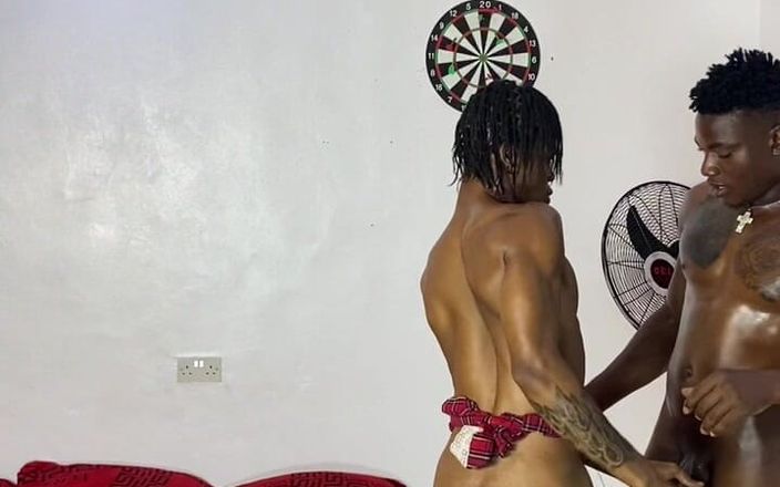 Blackthug20k: Молодые черные мужики занимаются сексом без презерватива