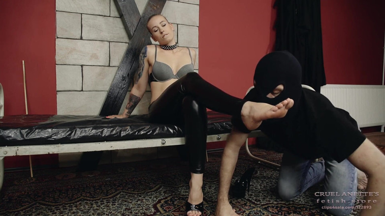 Cruel Anettes fetish world: Adorare il piede di anette
