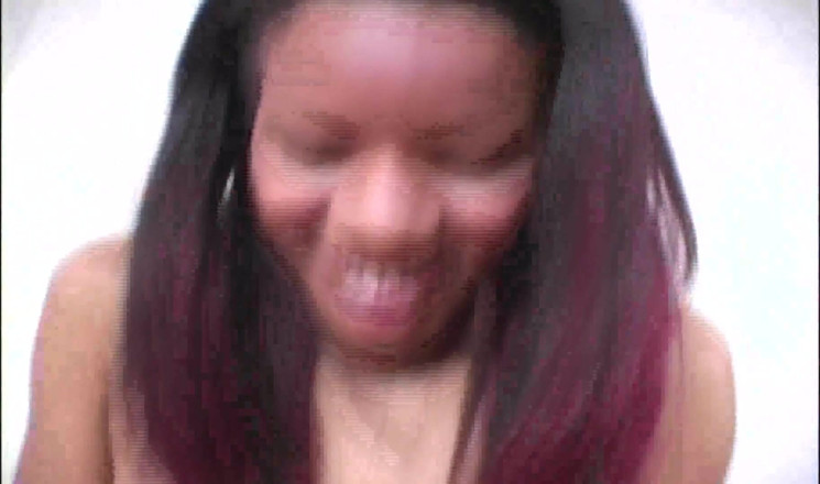 Femdom Austria: Hot ebony handjob 3