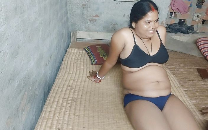 Priyanka xxx: 使用人は愛人を裸にし、物置で彼女を犯しました。