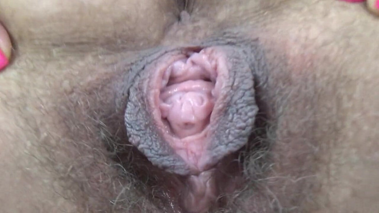 AnnaBUST: Tante Anya Schüttelt Ihr Haariges Loch