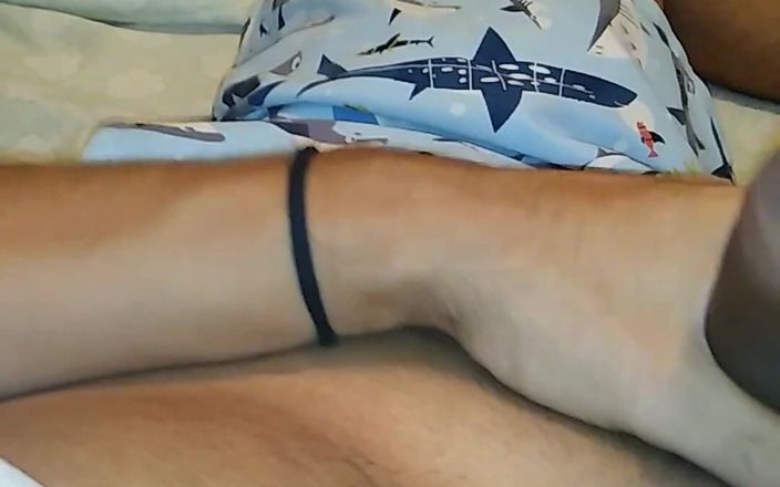 AlexAlejandro13: Bed Hot Horny Boy