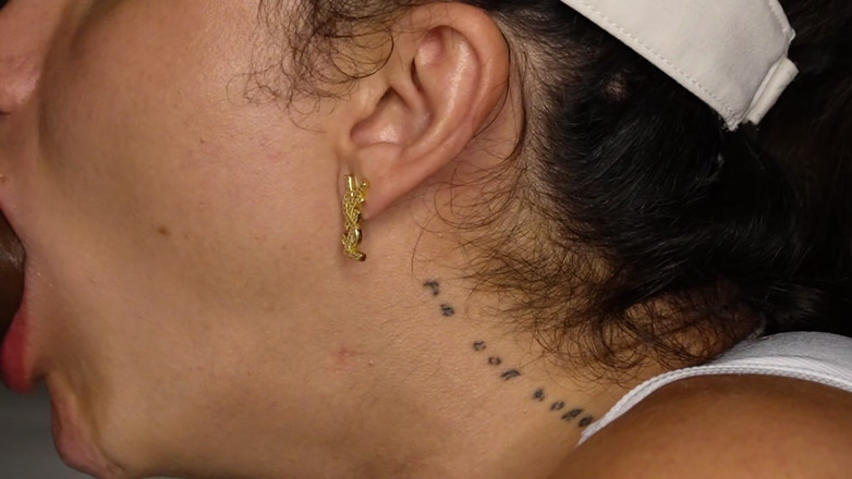 Agatha Lyra: Yetenekli adamın yanına geldim, popomu doldurdu!