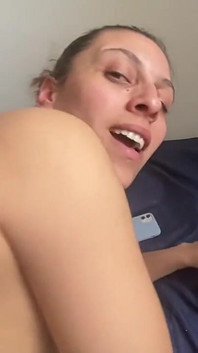 Ich habe mit meinem cuckold-freund am telefon beim ficken mit Collagen gesprochen!