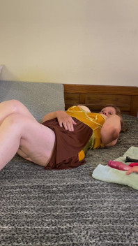 Dildo šukání a masturbace orgasmus pro otrokyně babičky princezny Leia
