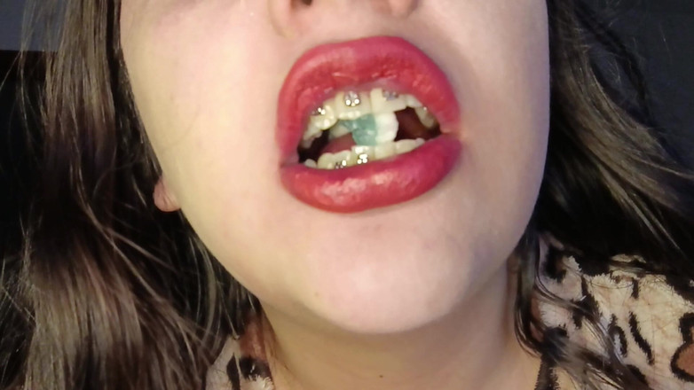 Golden domme: 츄 껌을 섭취하세요