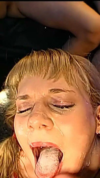 Mara Tiene La Cara Cubierta De Esperma En Intenso Lechazo