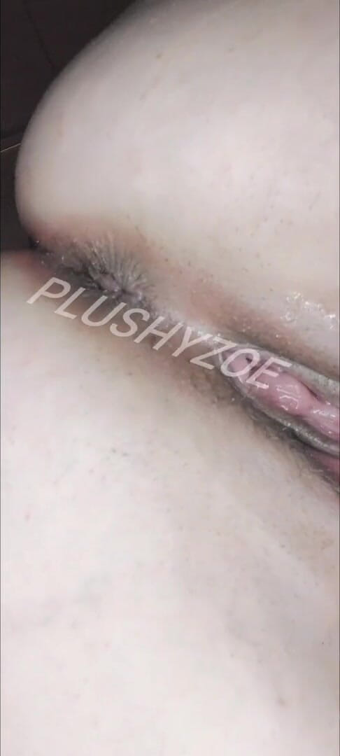 PlushyZoe: POV: hovering over you