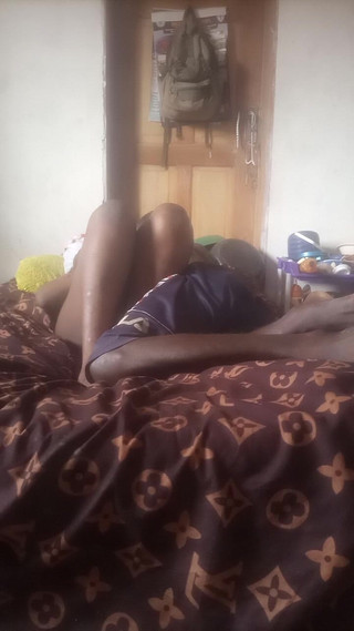 Oladi plenty tv: Den här stora bröstflickan gör sig redo att knulla