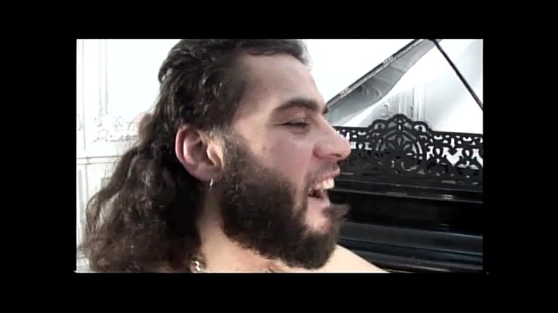 My first cock: Penetrasi ganda dan mani muncrat di mulut dua besar mengintip...