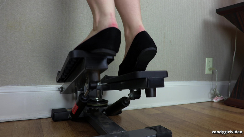 CandyGirl Video: Misty Lovelace - Nude Exercise Stepper