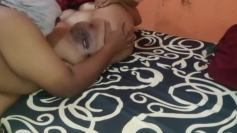 Babang endut: Indonesia jilat memek ibu tirinya sendiri