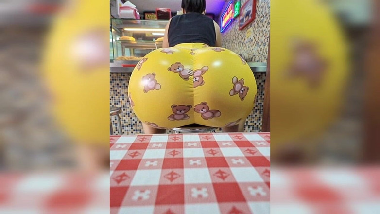 Xprohibidox1: Big Ass Eating Hamburger
