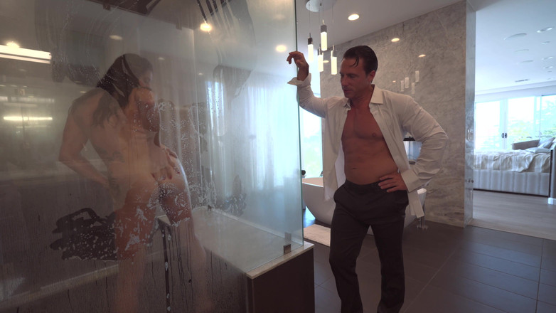 Dom Cruise: Ужин или в ней