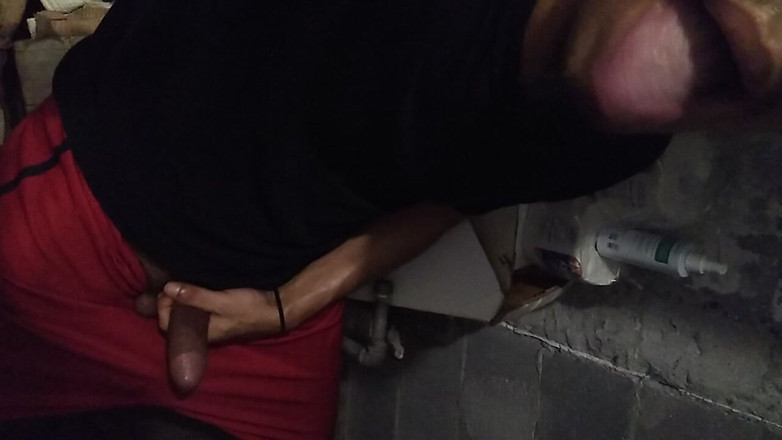 AlexAlejandro13: शौचालय में एक भूसे की जरूरत थी। आप वास्तव में इसे बहुत पसंद करते हैं।