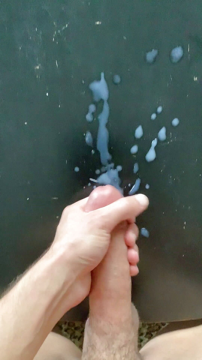 Edging4u89: 精液のコックトンを吊るした