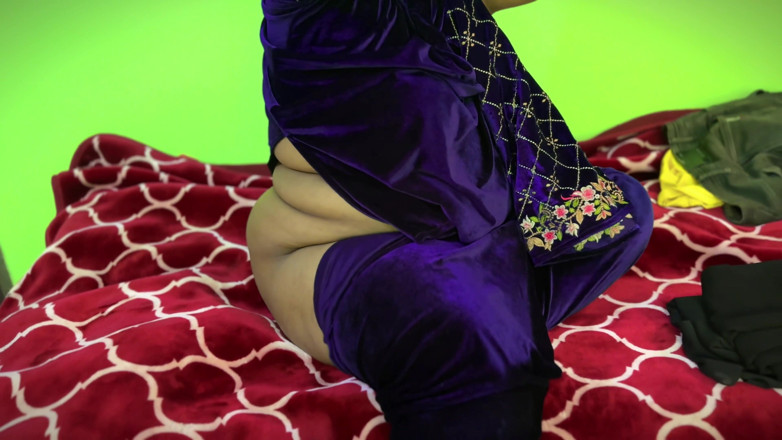 Your Boy's Cum: Awek Arab Muslim dari Tinder dia mahu dikongkek oleh lelaki...