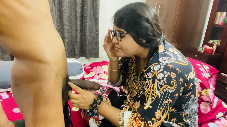 Nadiyaxxx02: Adik perempuan yang udah nikah dientot sama adik laki-laki dan...