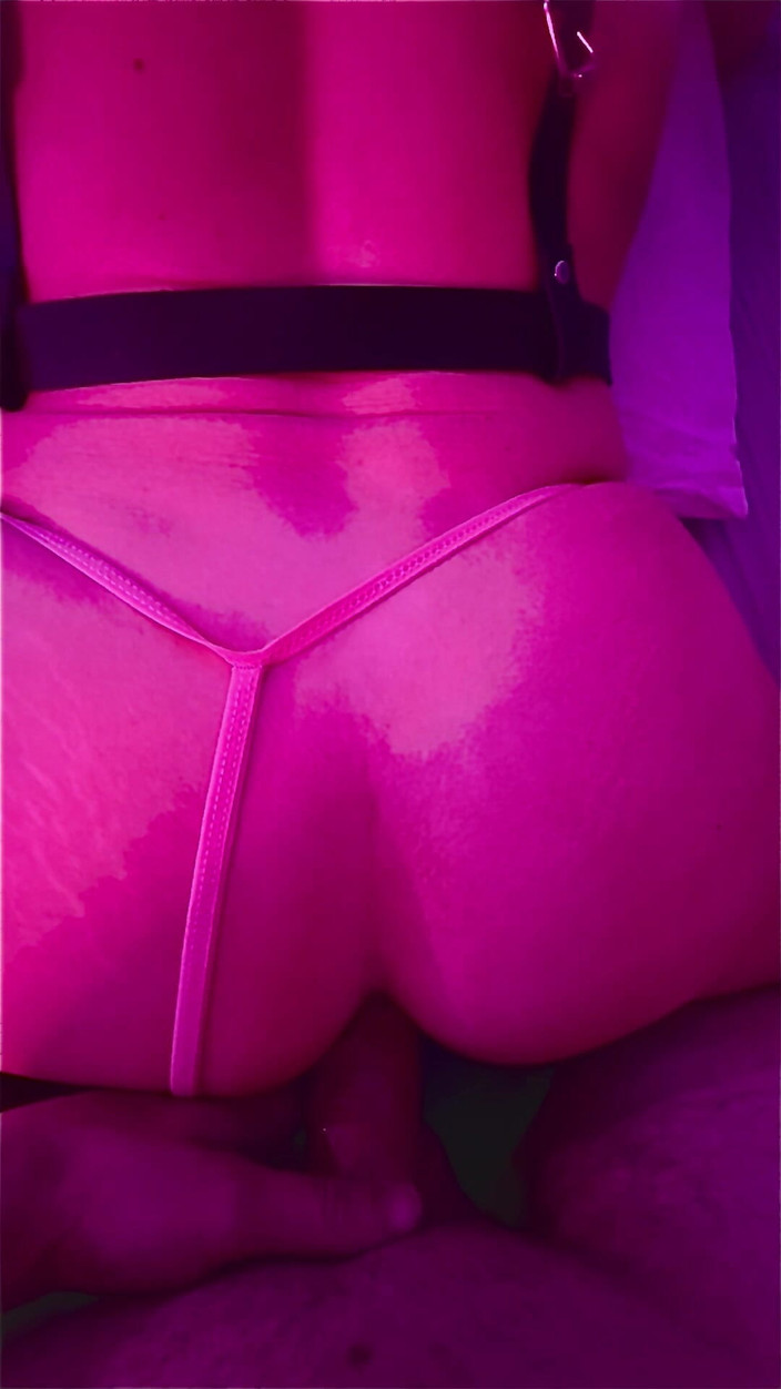 Mia Rae Fox: 독점 영상 첫 씬 - 놓치지 마세요