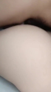 771 stiefzus met dikke kont: per ongeluk creampie?