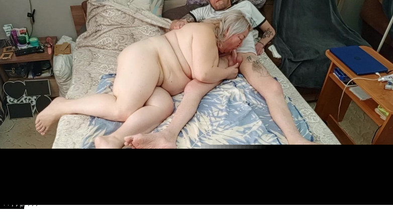 Zona901: Tôi thấy một người hàng xóm thủ dâm và giúp...