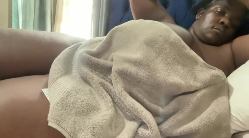 Legendary Booty Overdose: Potřebujete teplou mazličku s těžkým zadkem