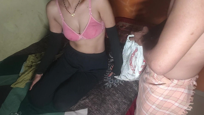 Sexy biwi: Le demi-frère voisin m’a enculée au lieu de la chatte