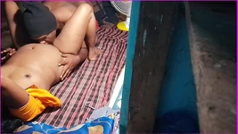 Söt ung desi hus fru avsugning hardcore sex