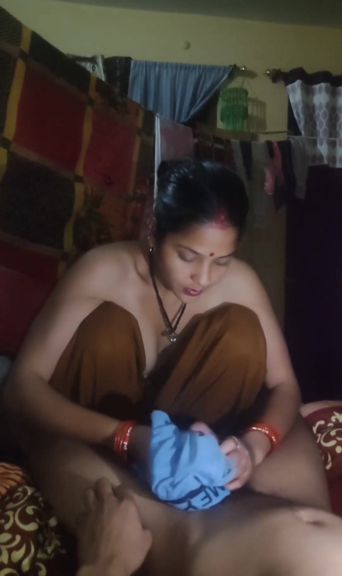 sashaa: Bhabhi del villaggio indiano scopata di notte nei suoi periodi