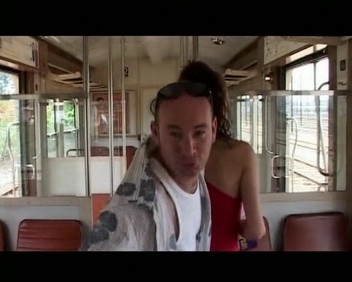 Planete Francaise: Süßes und sexy französisches schätzchen im bus