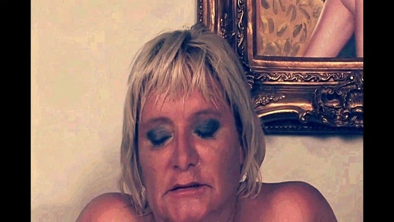 My Dirty Family: Толстую старуху с волосатой киской трахнул молодой мужчина с большим жестким членом